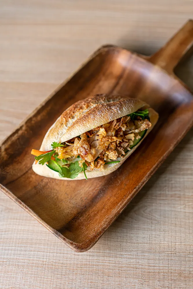 Bánh Mì  bocadillo vietnamita en Kiu Nam, restaurante vietnamita en Barcelona