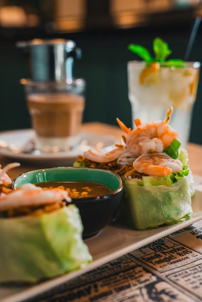 Nem Cuốn, Limonada casolana i Cà Phê al restaurant vietnamita Kiu Nam a Barcelona